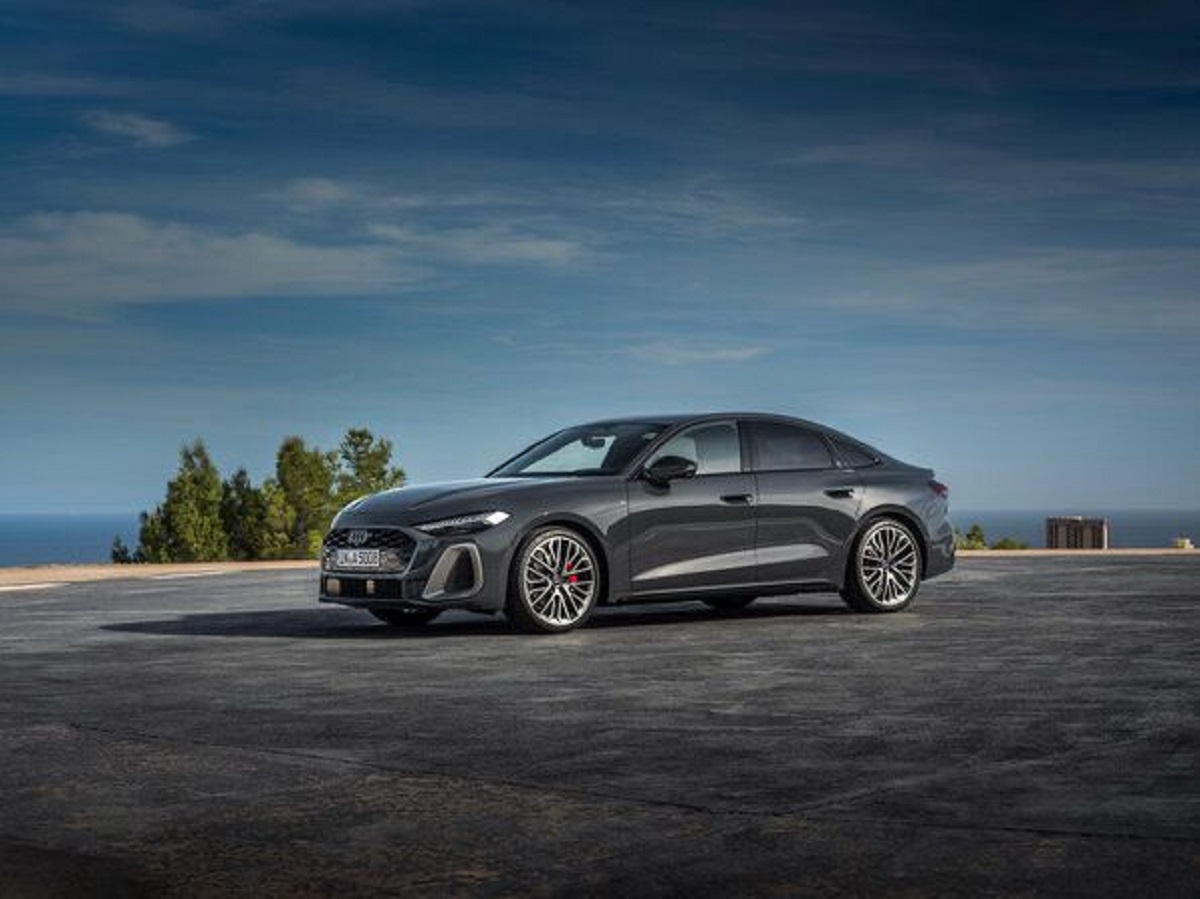 Novo Audi A5 mal chegou e já incomoda o rival BMW 320i