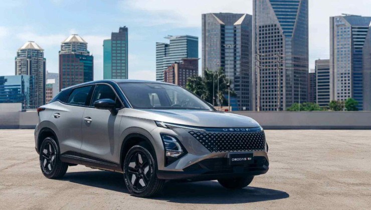 Novos SUVs híbridos da Omoda