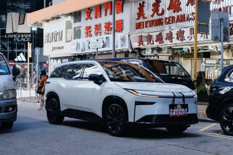 Toyota lança “Corolla Cross elétrico” (bZ3X) pelo equivalente a R$ 158 mil
