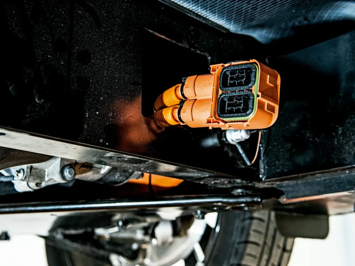 Cuidados com carros elétricos e híbridos: manutenção é 50% mais barata? Especialistas revelam