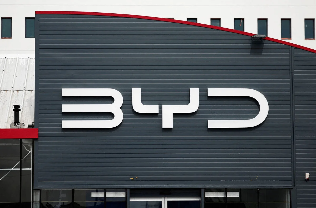 Ex-funcionário da BYD cria motor de 900g que transforma bike normal em elétrica