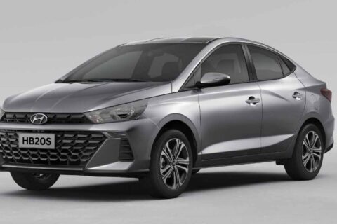 HB20S Comfort 2026 fica R$ 22.701 abaixo do Versa Sense, que tem câmbio automático