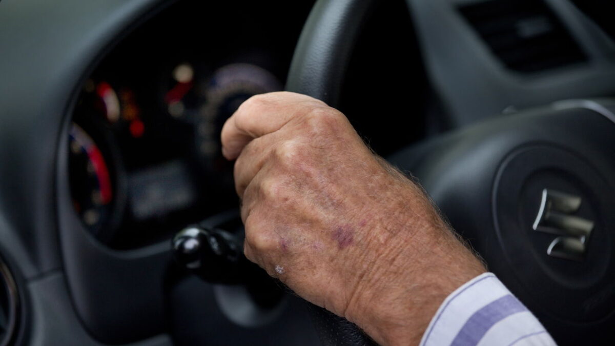 Idosos não precisam pagar IPVA