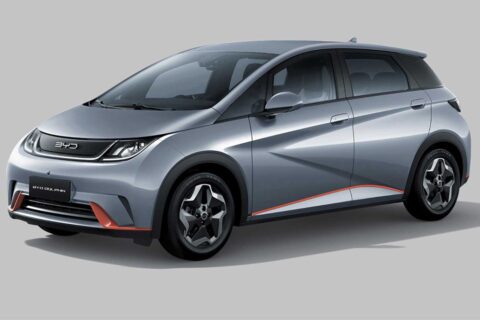 Fim do mistério: BYD Dolphin 2026 é revelado com novo visual; veja o que muda