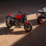 A lenda tá voltando: Ducati inicia produção da nova Monster V2 2026 mais leve e potente