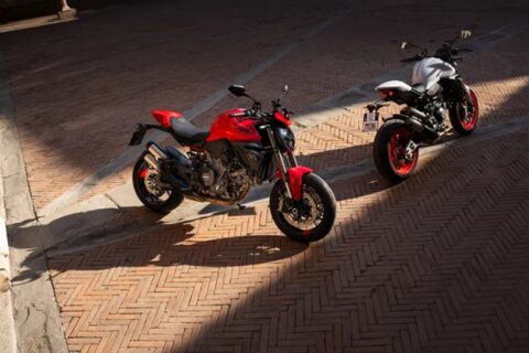 A lenda tá voltando: Ducati inicia produção da nova Monster V2 2026 mais leve e potente