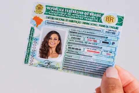 Quem nasceu em 2008 está agradecendo ao governo após mudança para motoristas