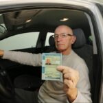 Atenção motoristas 70+: descubra como funciona a “validade regressiva” da CNH
