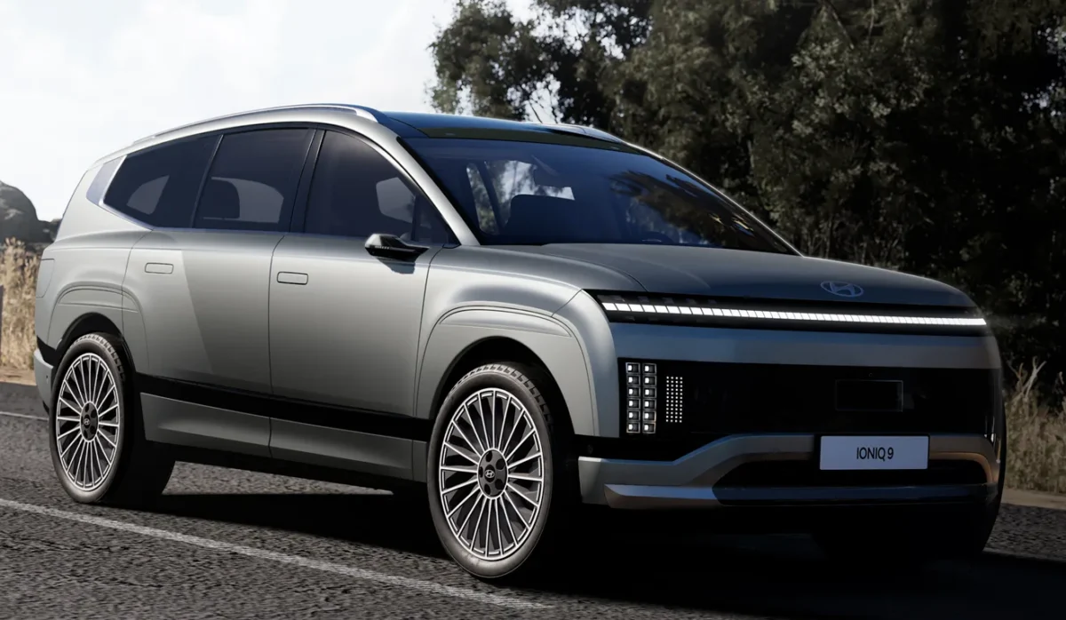 Vendas de carros elétricos despencam após fim do crédito fiscal federal nos EUA