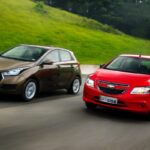 Duelo de usados: Hyundai HB20 1.0 (2015) vs. Chevrolet Onix 1.0 (2015)