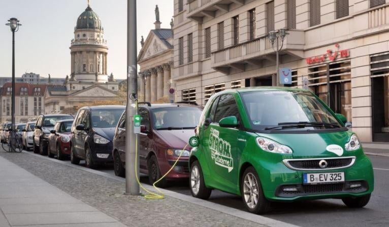 País europeu vai taxar carros elétricos por distância percorrida