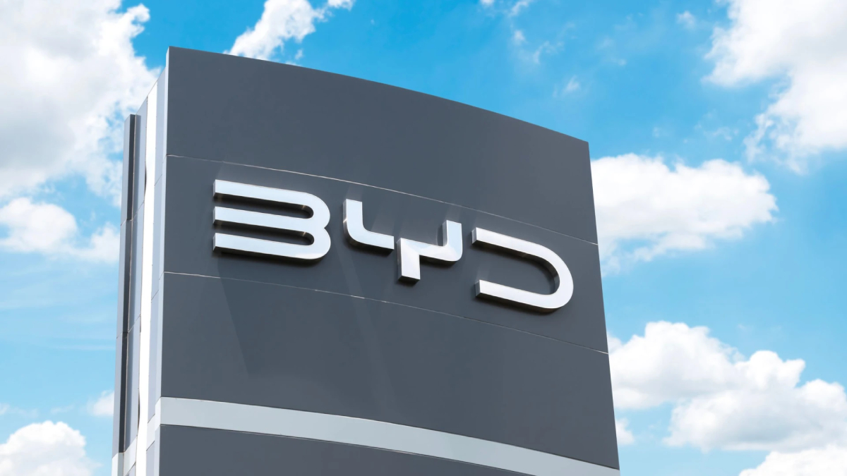 BYD dispara nas exportações e mira 1 milhão de veículos enviados ao exterior em 2025