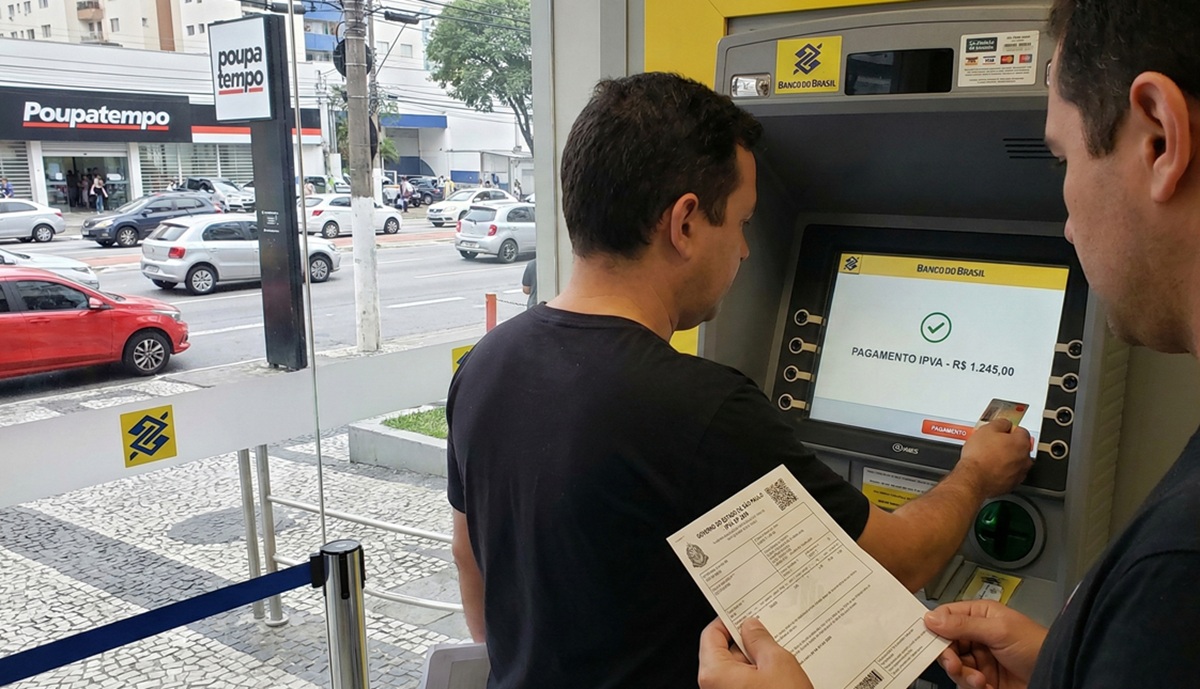 IPVA SP 2026 tem novas isenções para motos e híbridos; saiba se você paga