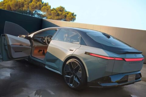 Fim do conservadorismo? Novo Corolla terá versão 100% elétrica e visual de Prius