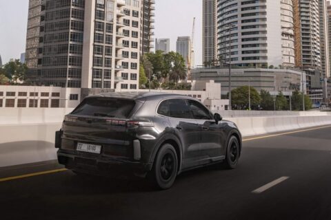 Novo Porsche Cayenne elétrico é monstro de 1.139 cv e chega ao Brasil por até R$ 1,4 milhão