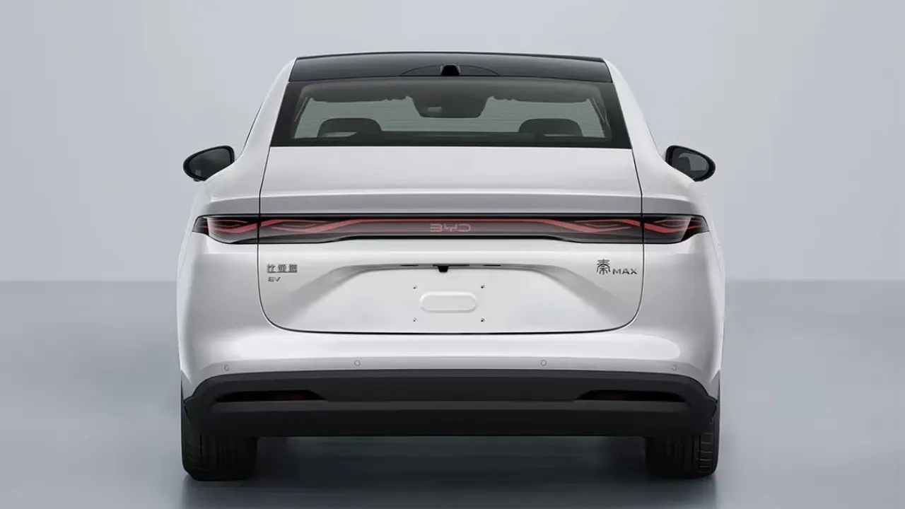 BYD revela o Qin Max, novo sedã que demonstra a escalada de luxo da marca