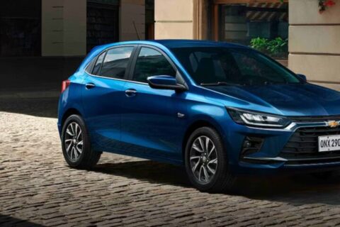 Chevrolet Onix dispara nas vendas em novembro, mas ainda segue longe dos líderes