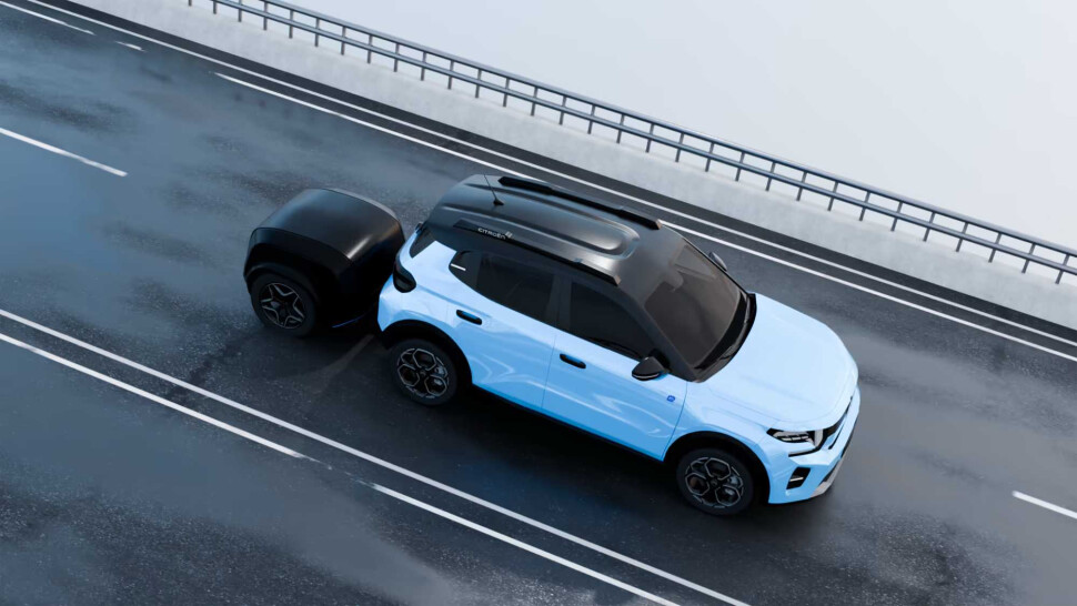 Até 300 km de autonomia: Start-up francesa lança reboque para carregar elétricos em movimento