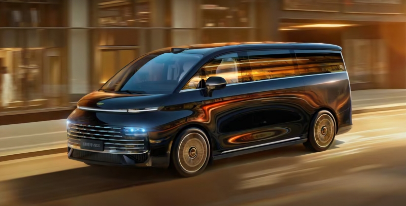 Geely Galaxy V900: A minivan de luxo com 1.200 km de autonomia inicia pré-venda