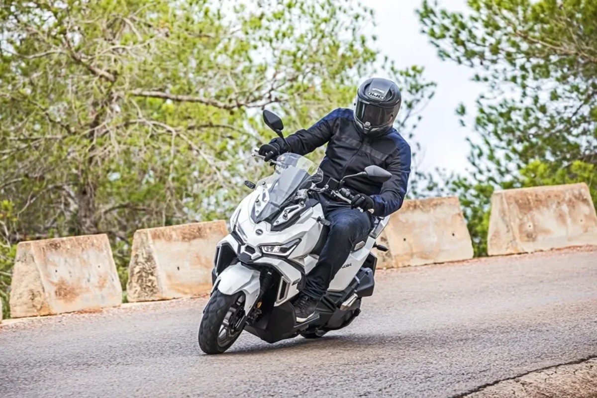 Nova Dafra ADX 150 2026 chega para brigar com Honda ADV; veja o que muda