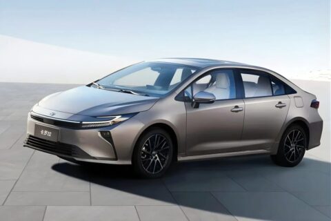 Toyota anuncia novo Corolla 2026: visual de Prius, 137 cv e super tela de 15 polegadas