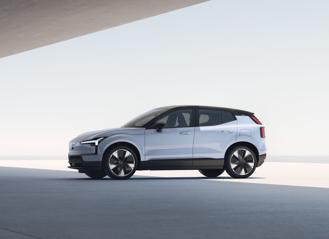 Volvo EX30 Ultra Twin Motor 2026 Volvo EX30 Ultra Twin Motor 2026