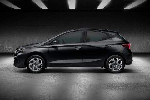 HB20 aplica R$ 8 mil de desconto e passa o Polo