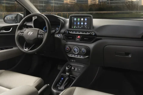HB20 Comfort 2026 vale só R$ 1.022 menos que Peugeot 208 Active