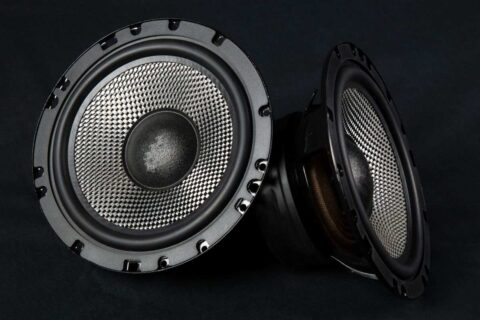 Comunicado do CONTRAN alerta motoristas sobre som automotivo