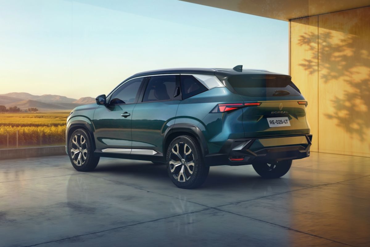 Renault Boreal Evolution AT 1.3 TCe visto por trás