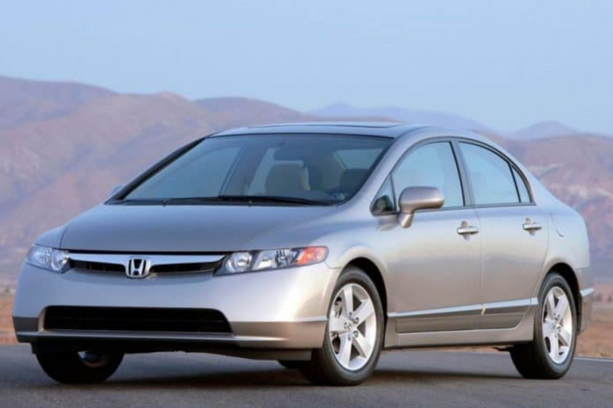 Corolla e Civic entram em lista que pode deixar 5 carros mais baratos em 2026