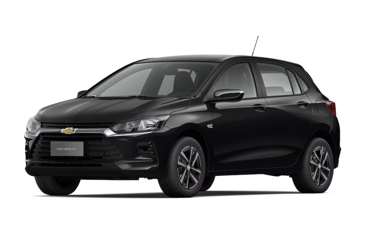Chevrolet Onix preto