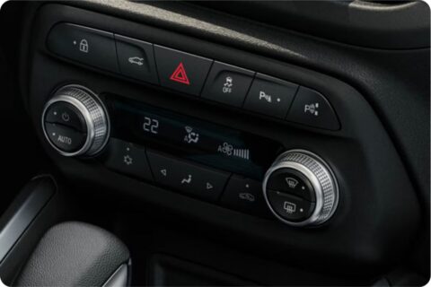 Chevrolet reduz Onix em R$ 12 mil e coloca hatch na faixa do Mobi