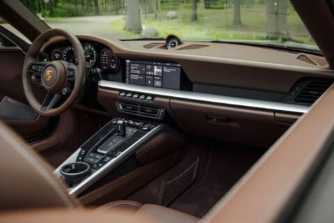 Carro lendário aparece aparece R$ 930 mil abaixo da Fipe e se destaca em março