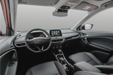 Tracker tem desconto de até R$ 24,3 mil e acelera contra T-Cross e HR-V