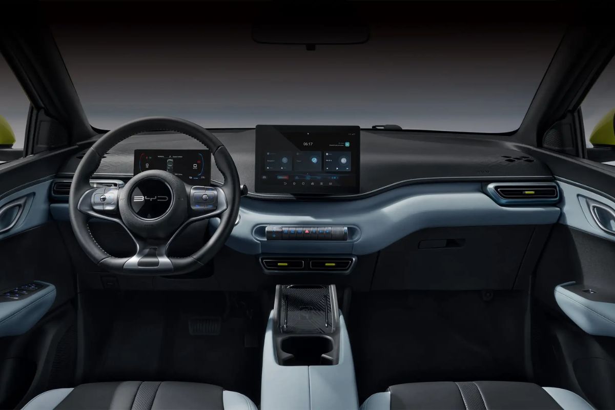 Interior do BYD Dolphin Mini