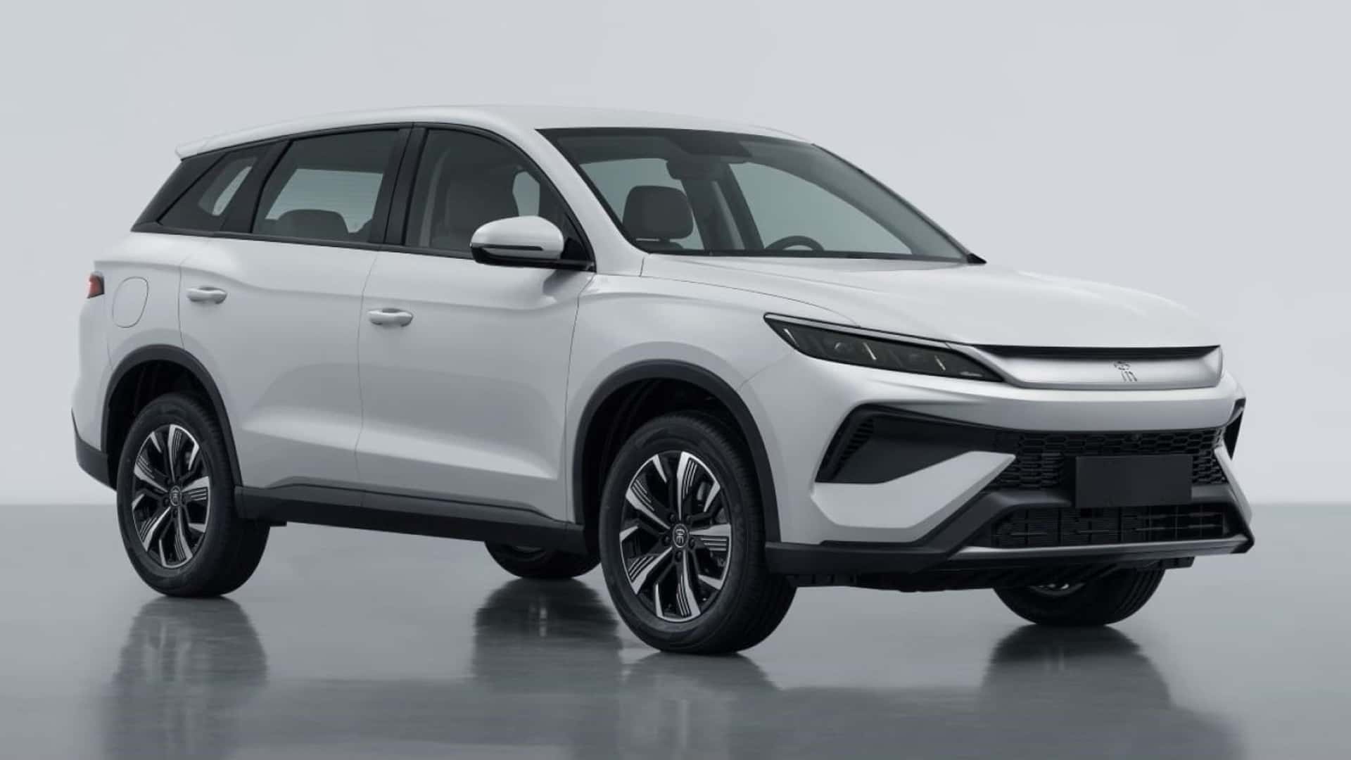 Novo BYD Song Pro por menos de R$ 100 mil vira inimigo da Shell e Petrobras