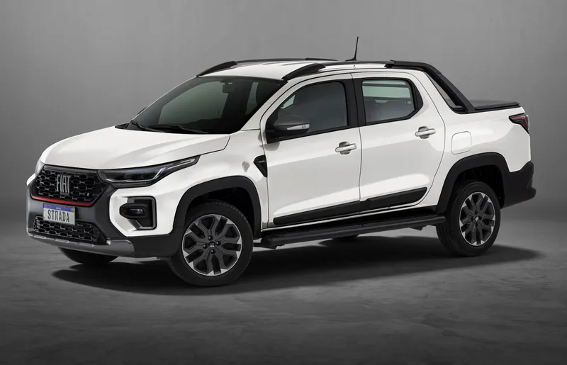 Fiat tenta salvar abril com descontos, mas Strada, Mobi e Fastback sofrem queda drástica