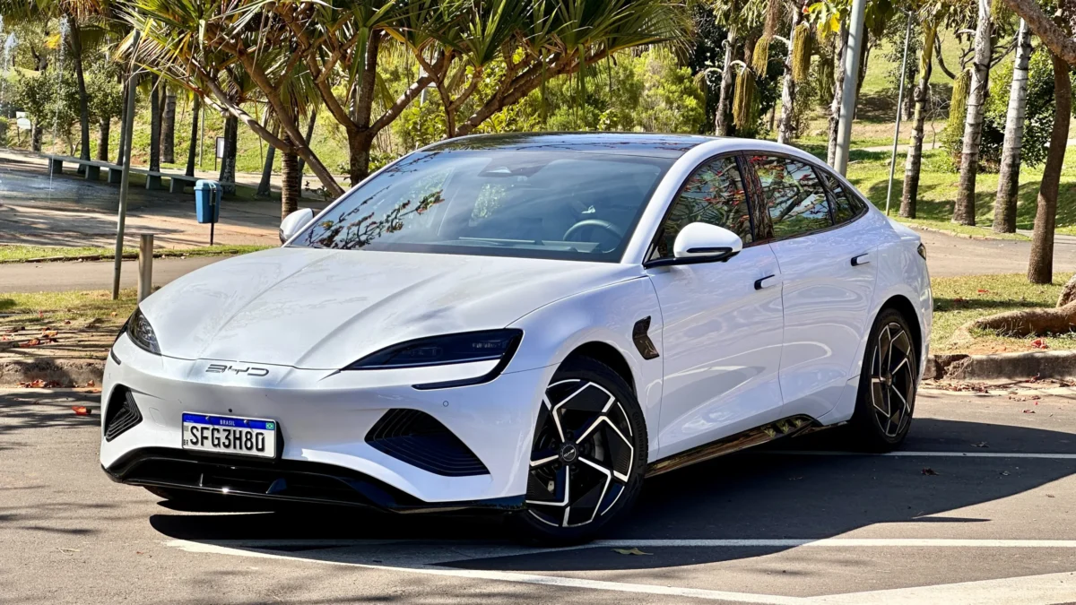 BYD entra forte com R$ 10 mil no Yuan Pro e R$ 40 mil no Seal