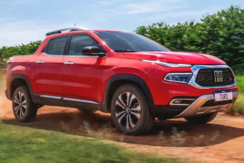 Fiat Toro anuncia mais de R$ 27.458,96 de desconto; Montana responde com  R$ 28.819,00