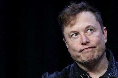 Elon Musk endurece regras e Tesla multa em R$ 250 mil quem revender carro