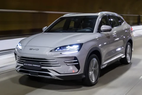 Song Plus é R$ 67 mil mais barato que RAV4 e faz até 35,6 km/l