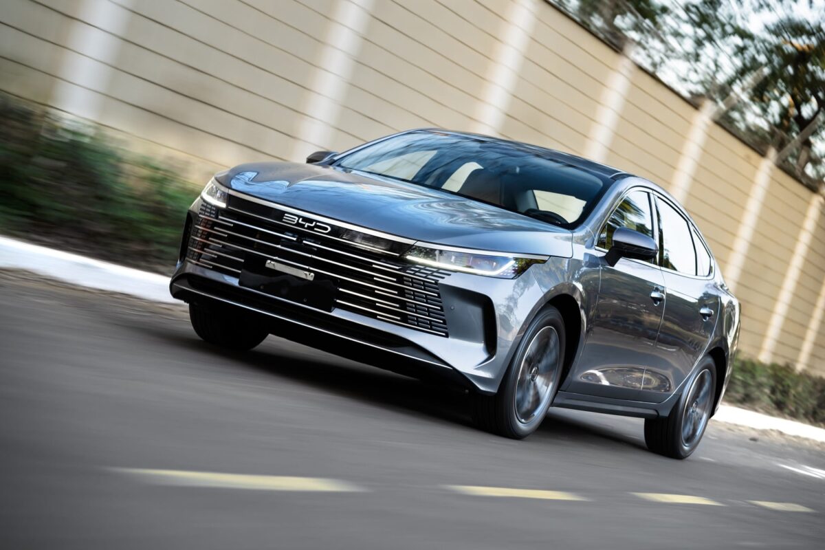 BYD vira o jogo e coloca King abaixo do Dolphin no preço