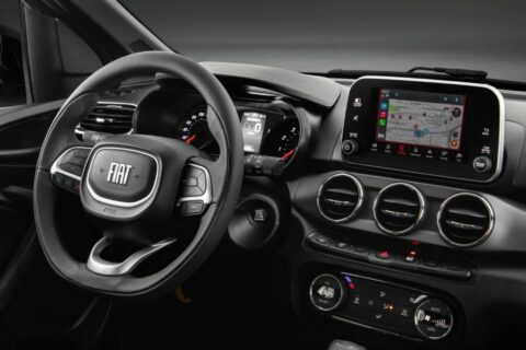 Fiat Argo soma R$ 94.683 em descontos para desacelerar BYD Dolphin Mini