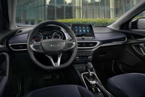Tracker Premier e RS empatam em R$ 149.900 com usado na troca; Premier economiza R$ 31.740