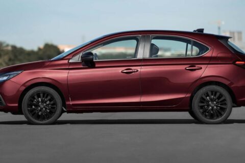 Honda City de R$ 155.300 raspa fácil e vira refém das lombadas