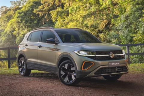 Chevrolet Tracker anuncia desconto de R$ 19.910; VW T-Cross Sense responde com R$ 19.690