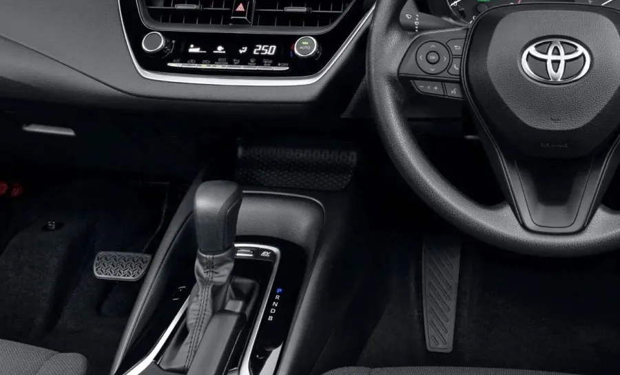 Toyota desenvolve Corolla diferente de tudo para uso em autoescolas
