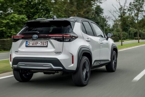 Toyota Yaris Cross acerta na parcela de R$ 1.312,60 e vira pesadelo para Tera e BYD Song