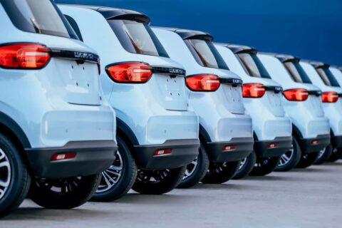 Novo carro elétrico da Stellantis promete custar menos que o Dolphin Mini